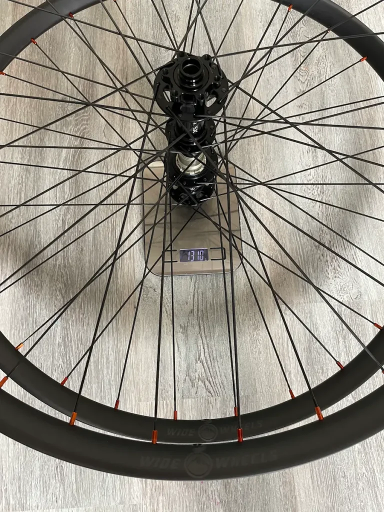 Roue VTT sur mesure pour terrain technique et usage engagé